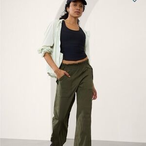 NWT: Athleta High Rise Trekkie Parachute Pants - size 8